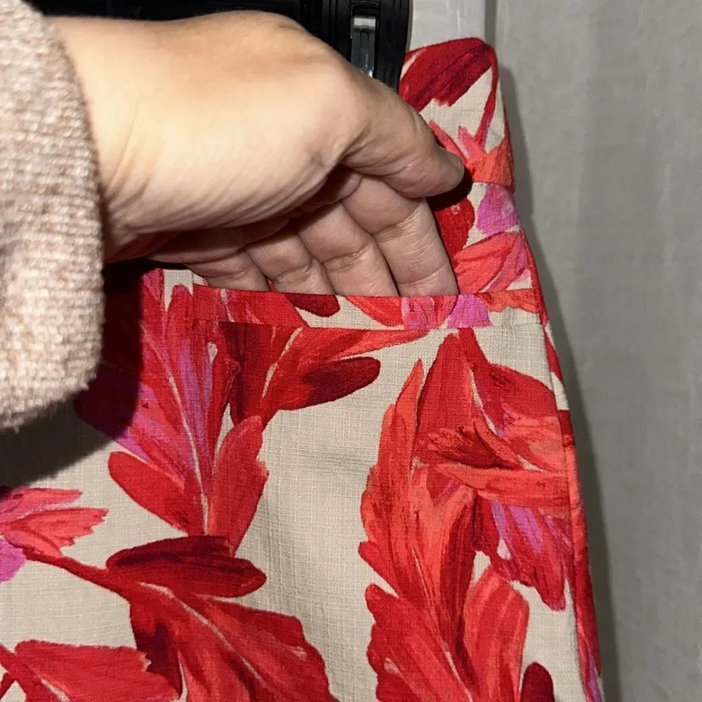 Chico’s 0.5/6 Cream Coral Red Pink Leaf Print Brigitte Fiesta Skort